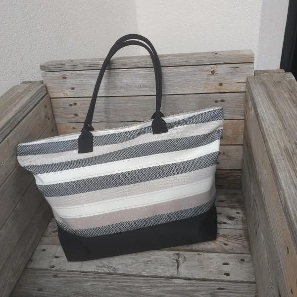 Sac rayé noir