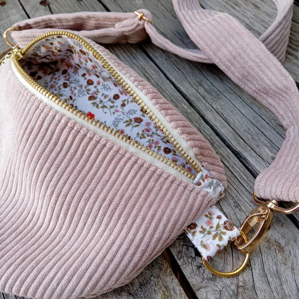 Banane rose poudré