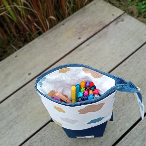 Trousse d'école nuages