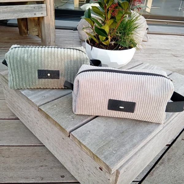 Trousse de toilette velour grosses côtes vert amande