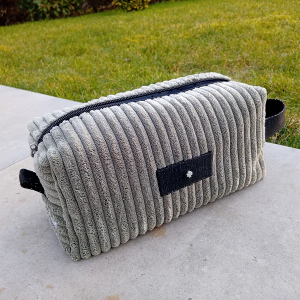 Trousse de toilette velour grosses côtes vert amande