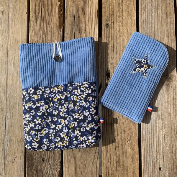 Protège livre bleu fleurs japonaises