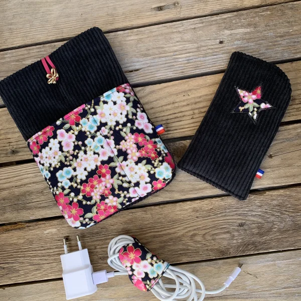 Etui à lunettes velours noir cerisier rose