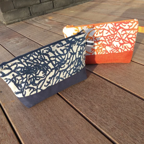 Trousse corail bleu