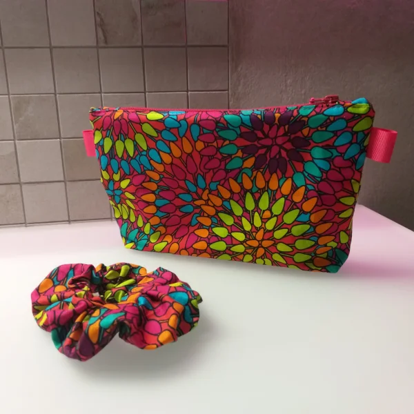 Trousse multicolore